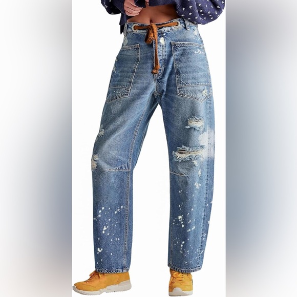 NWT Super Cute Barrel Jeans. Size Medium. Fits Size (6-8) - Picture 2 of 3